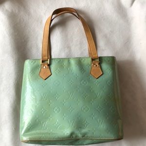 Auth Louis Vuitton Vernis Houston Shoulder Bag